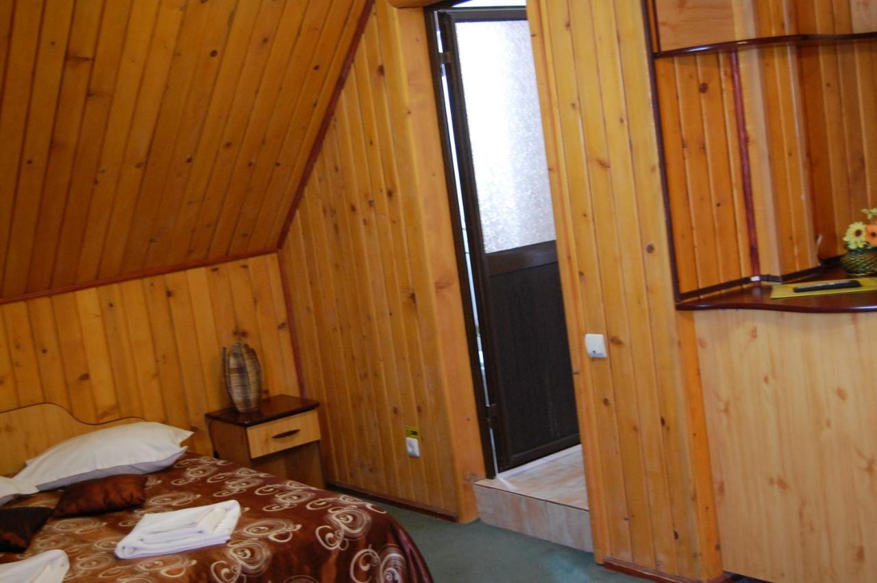 Hotel Bucegi Portile Regatului Pârâul Rece Zewnętrze zdjęcie
