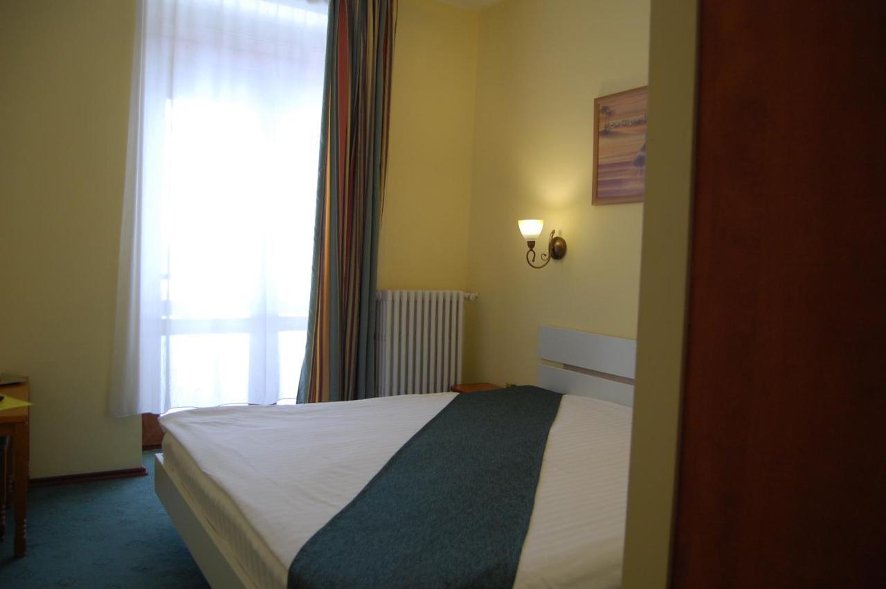 Hotel Bucegi Portile Regatului Pârâul Rece Zewnętrze zdjęcie