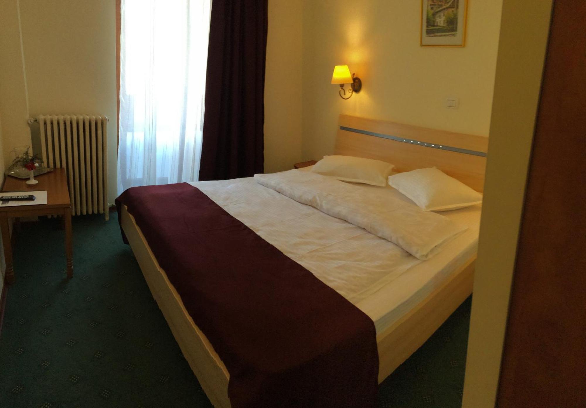 Hotel Bucegi Portile Regatului Pârâul Rece Pokój zdjęcie