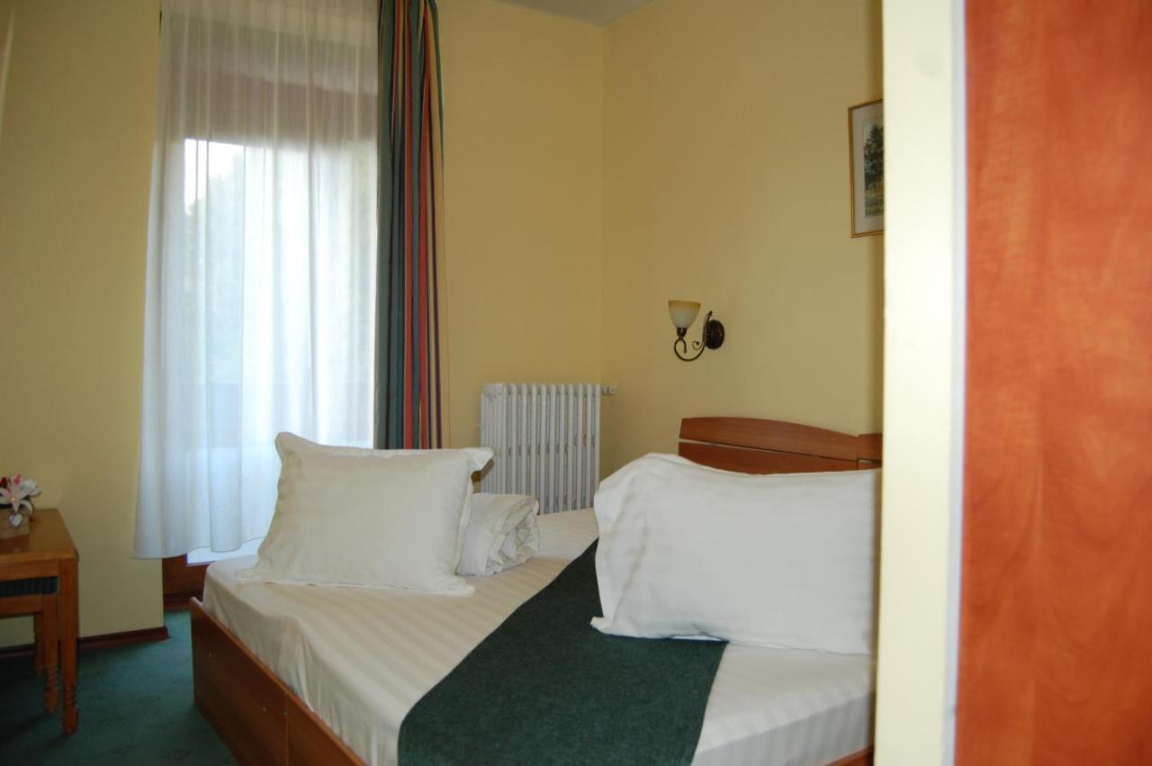 Hotel Bucegi Portile Regatului Pârâul Rece Zewnętrze zdjęcie