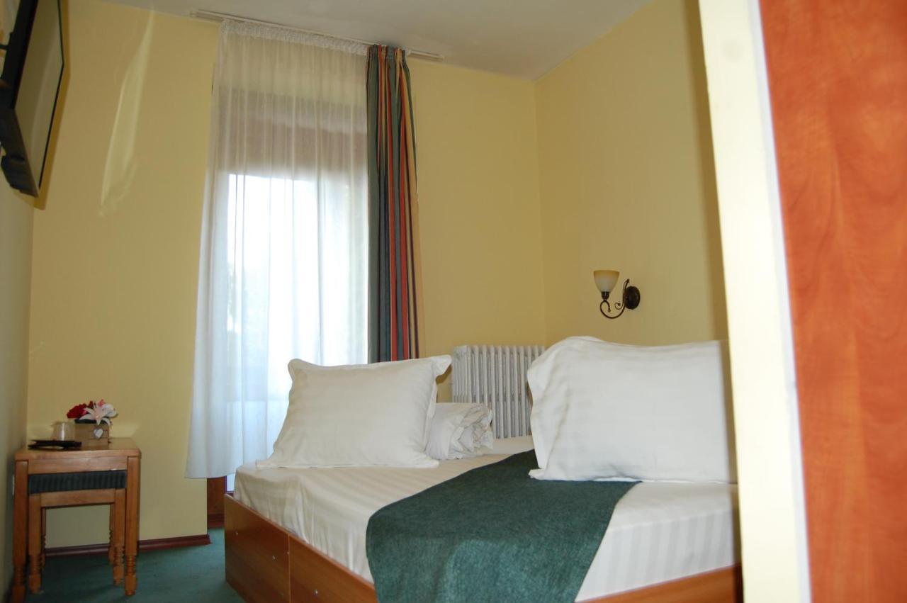 Hotel Bucegi Portile Regatului Pârâul Rece Zewnętrze zdjęcie