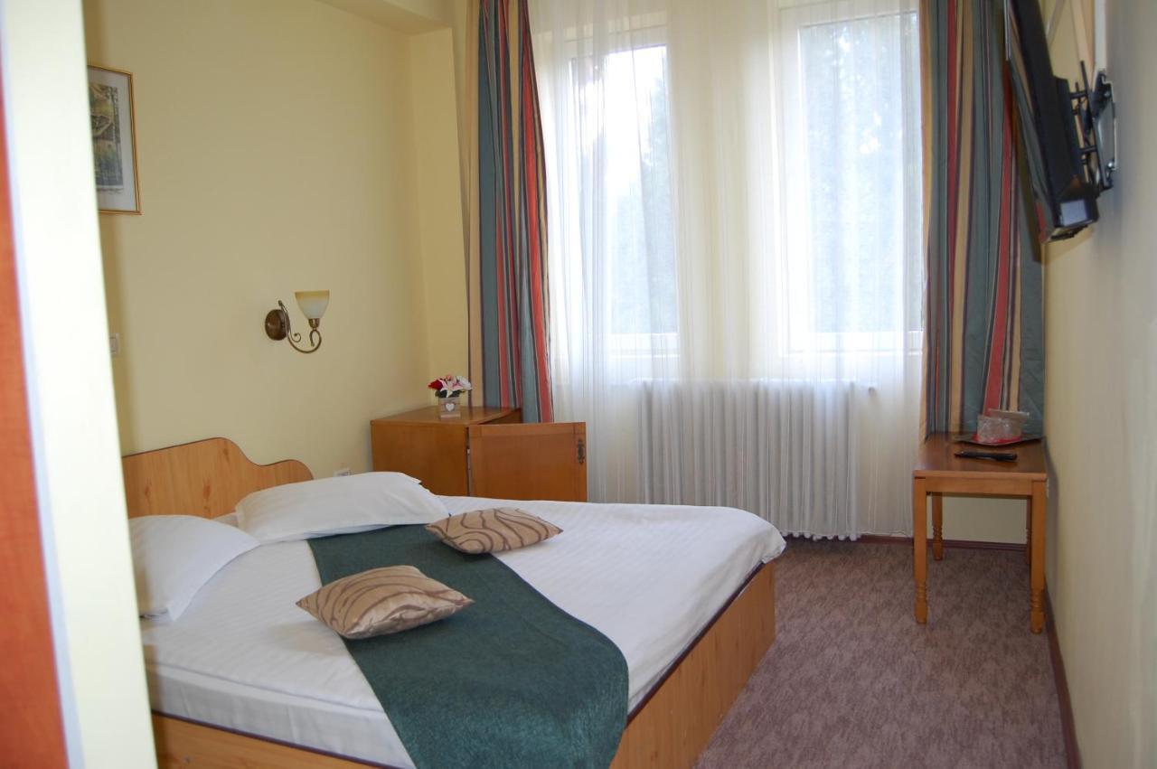 Hotel Bucegi Portile Regatului Pârâul Rece Zewnętrze zdjęcie